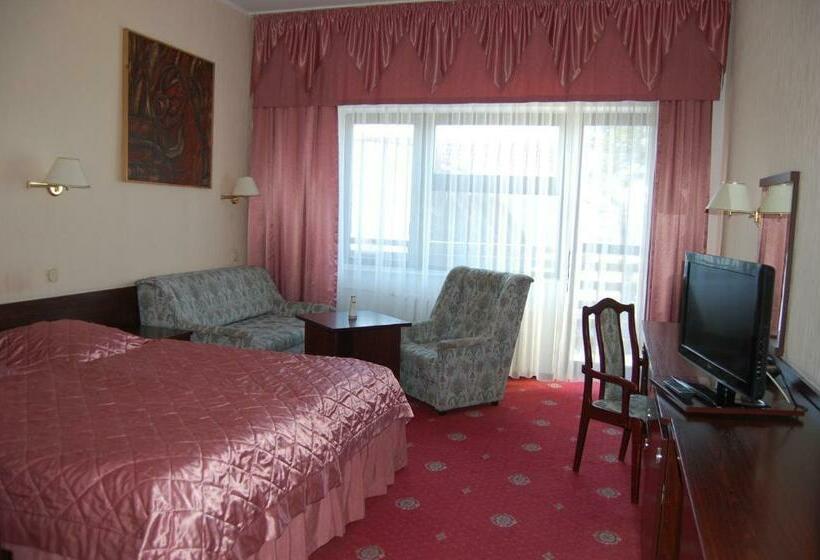 اتاق استاندارد سه نفره, Wodnik