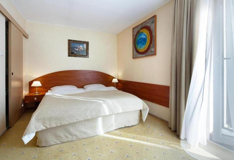 آپارتمان 1 خوابه, Wodnik