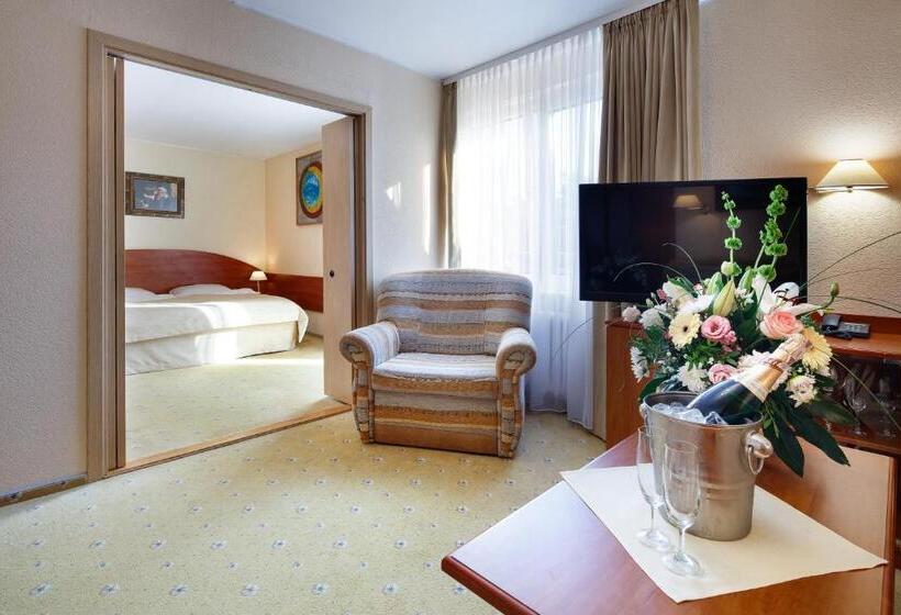 آپارتمان 1 خوابه, Wodnik