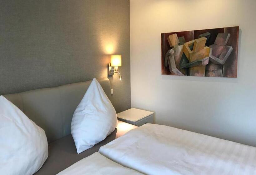 古典房间, Zur Goldenen Sonne