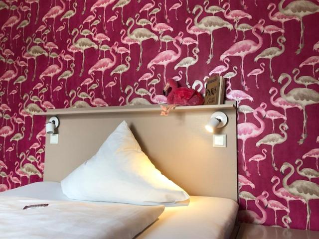 标准单人间, Zur Goldenen Sonne