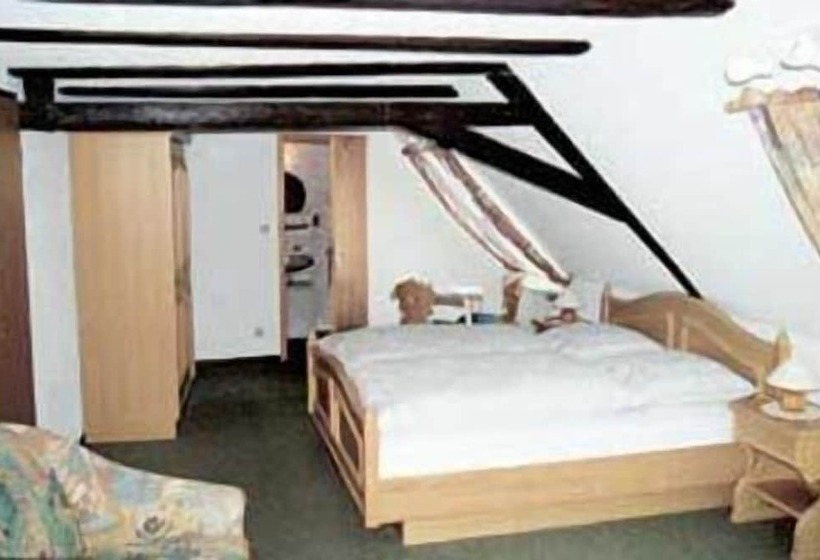 스탠다드 트리플 룸, Gasthof Rotes Roß