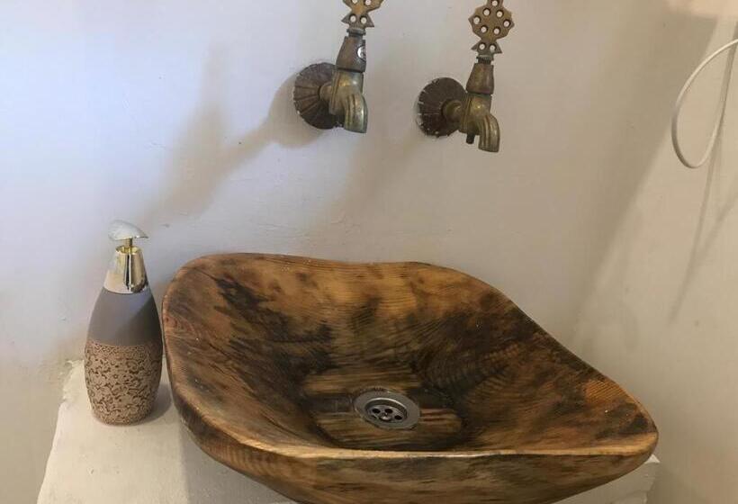 غرفة قياسية, Bo Alacati