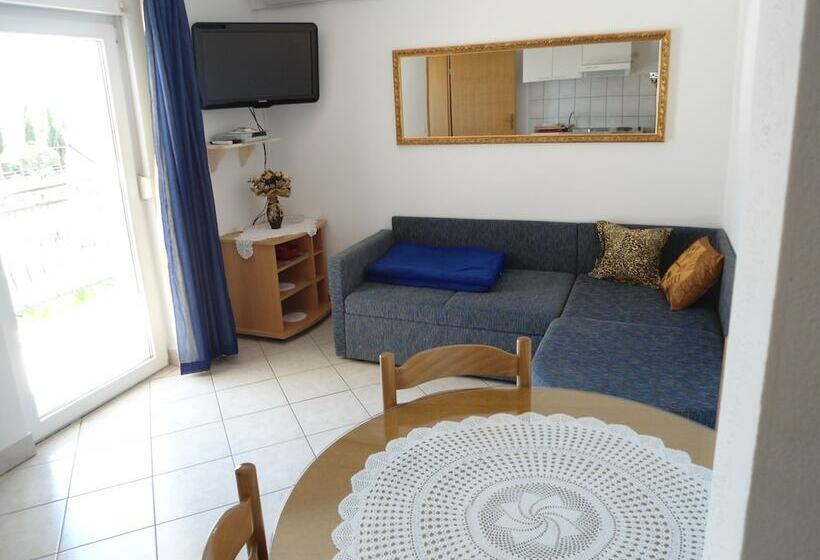 דירת 2 חדרים נוף לים, Apartmani Slavica