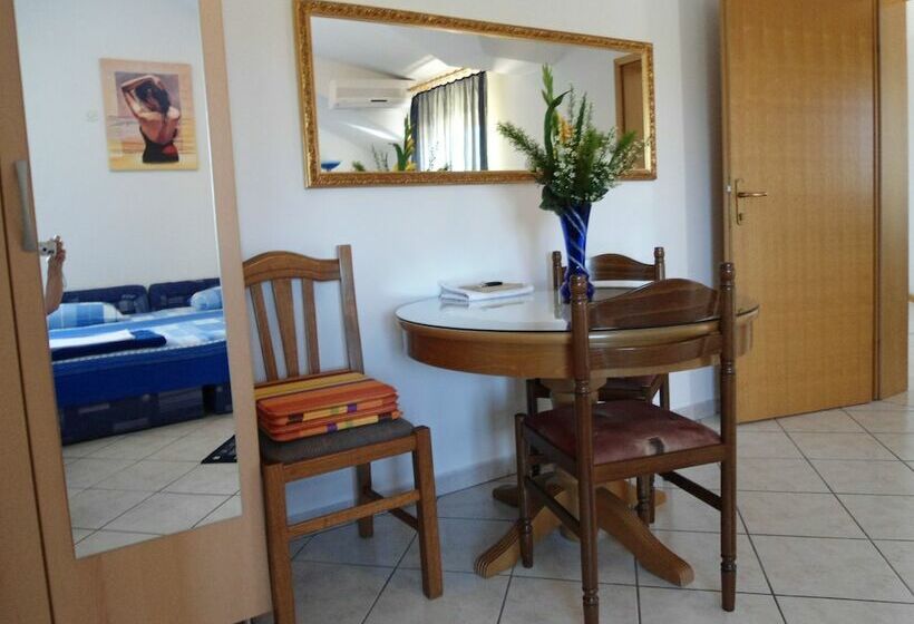 침실 1개 아파트 측면 바다 전망, Apartmani Slavica