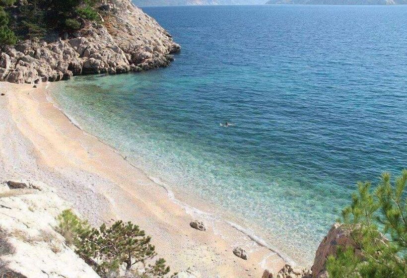 דירה בת חדר שינה 1 צדדית נוף לים, Apartmani Slavica