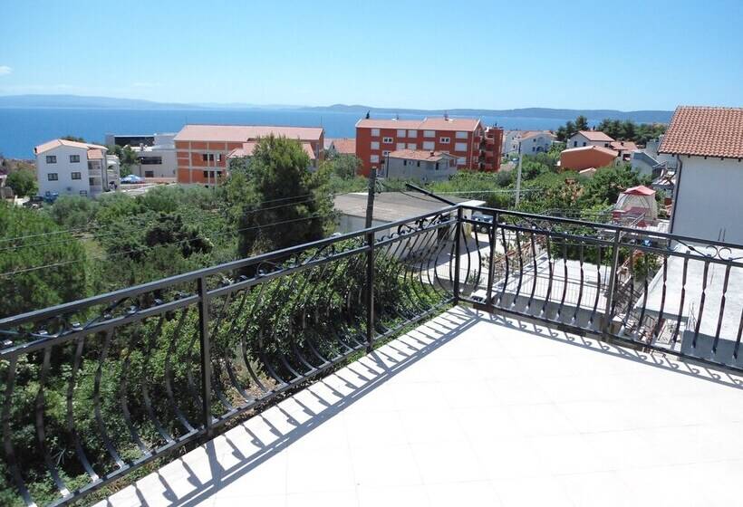 דירה בת חדר שינה 1 צדדית נוף לים, Apartmani Slavica