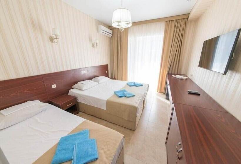 اتاق لوکس سه تخته, Atrium