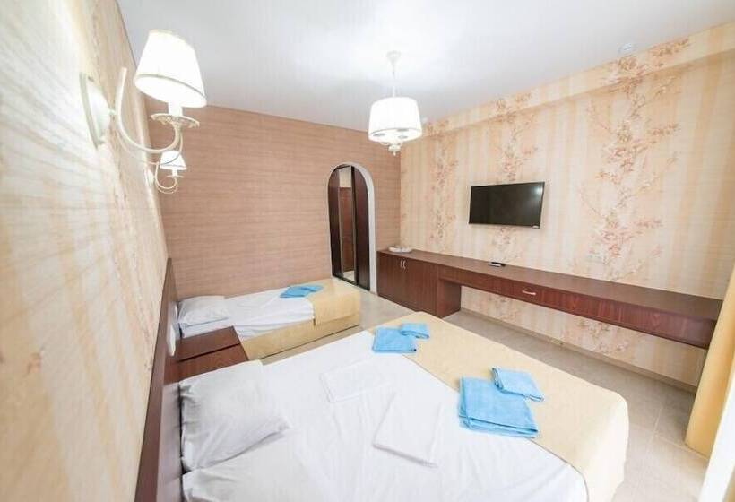 اتاق لوکس سه تخته, Atrium