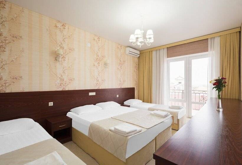 اتاق لوکس چهار تخته, Atrium