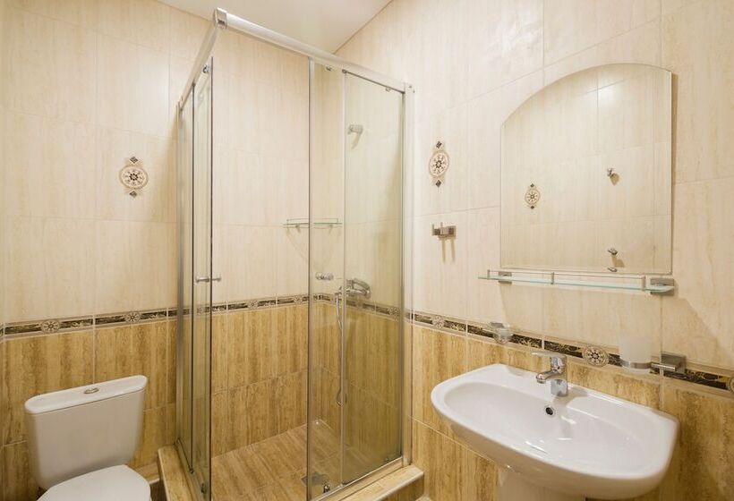 اتاق لوکس چهار تخته, Atrium