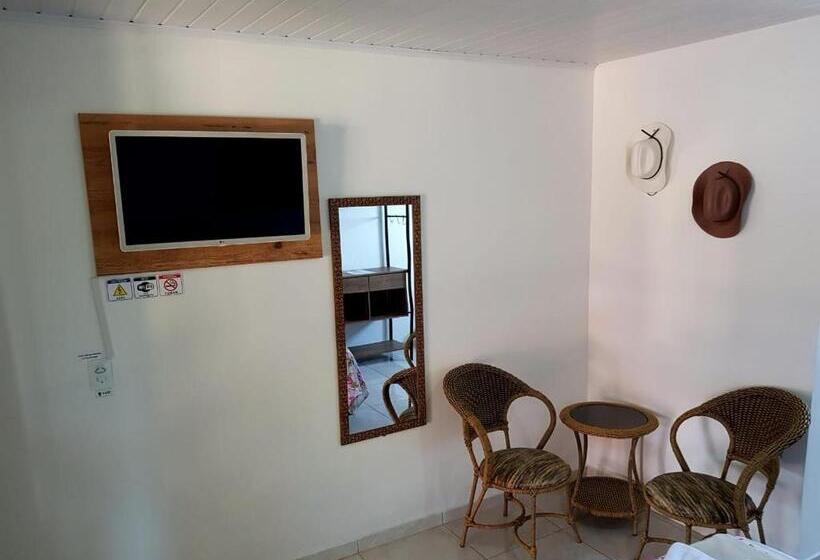 חדר סטנדרט לשלושה, Pousada Alegria Do Cowboy