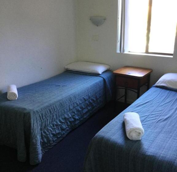 דירת שני חדרים, Oceanside Hawks Nest