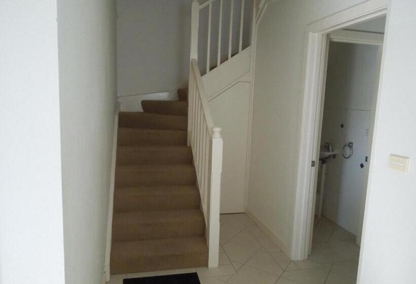 בית, 3 חדרי שינה, Oceanside Hawks Nest