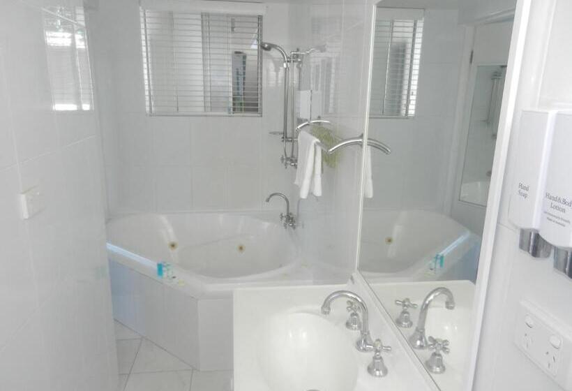 חדר סטנדרט עם מיטת קינג, Oceanside Hawks Nest