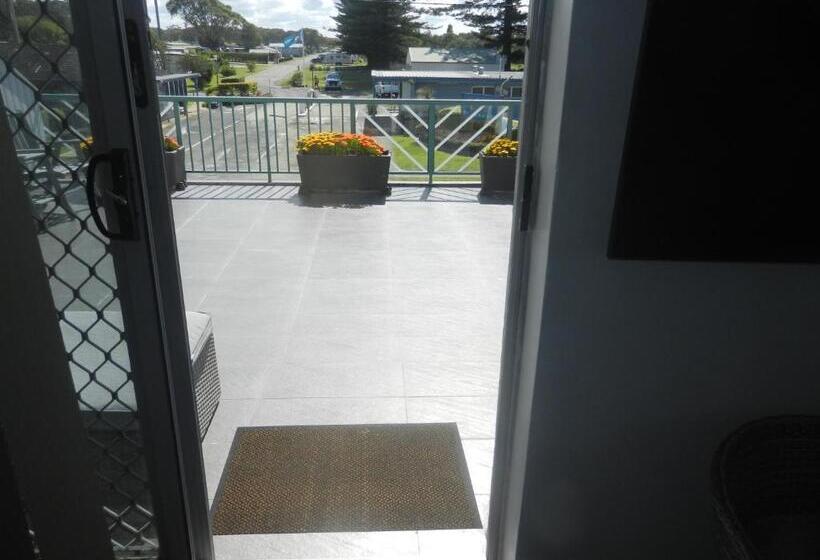 חדר סטנדרט עם מיטת קינג, Oceanside Hawks Nest