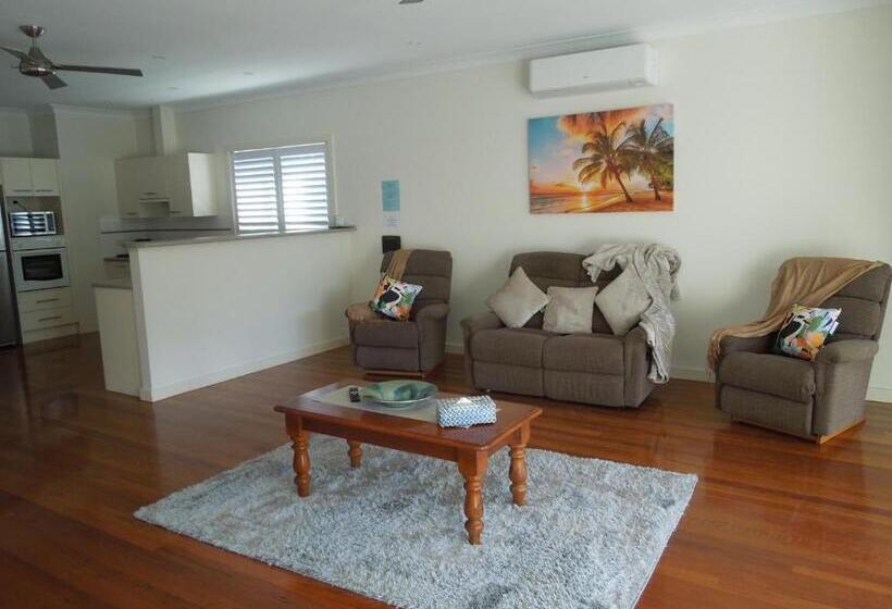 בית, 3 חדרי שינה, Oceanside Hawks Nest