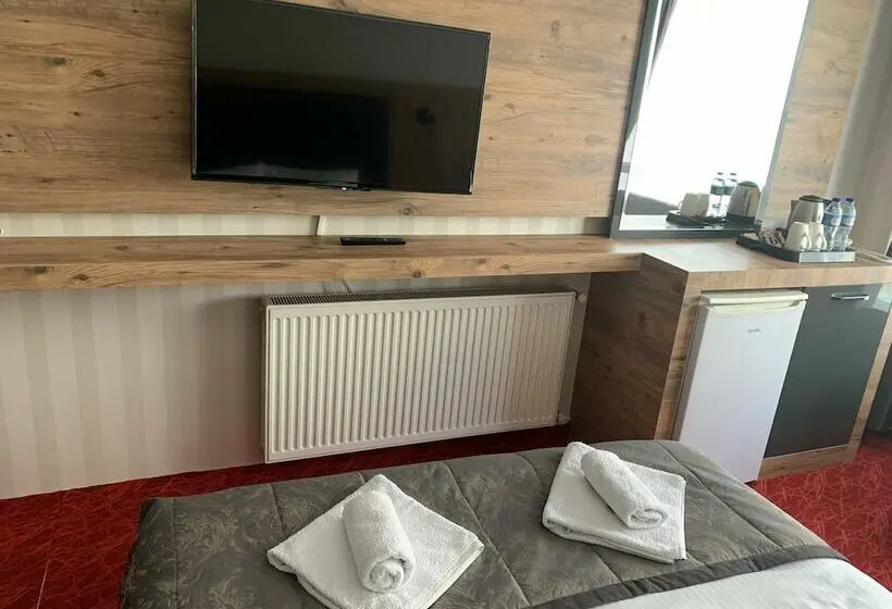 חדר בסיסי, Adanaz Otel