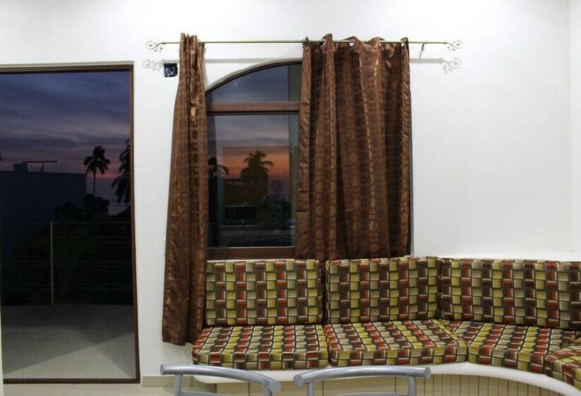 2-Bedroom Classic Apartment, Teresita's Guests Rooms