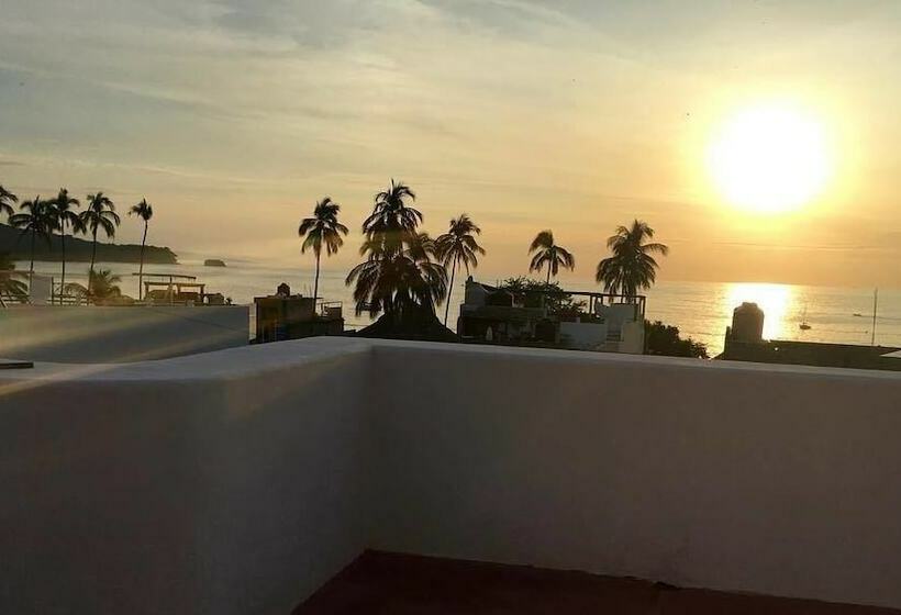 2-Bedroom Classic Apartment, Teresita's Guests Rooms