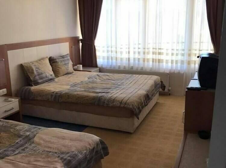 스탠다드 트리플 룸, Cendik Motel