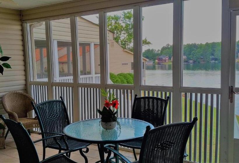 إستوديو قياسى, Fairfield Plantation Resort