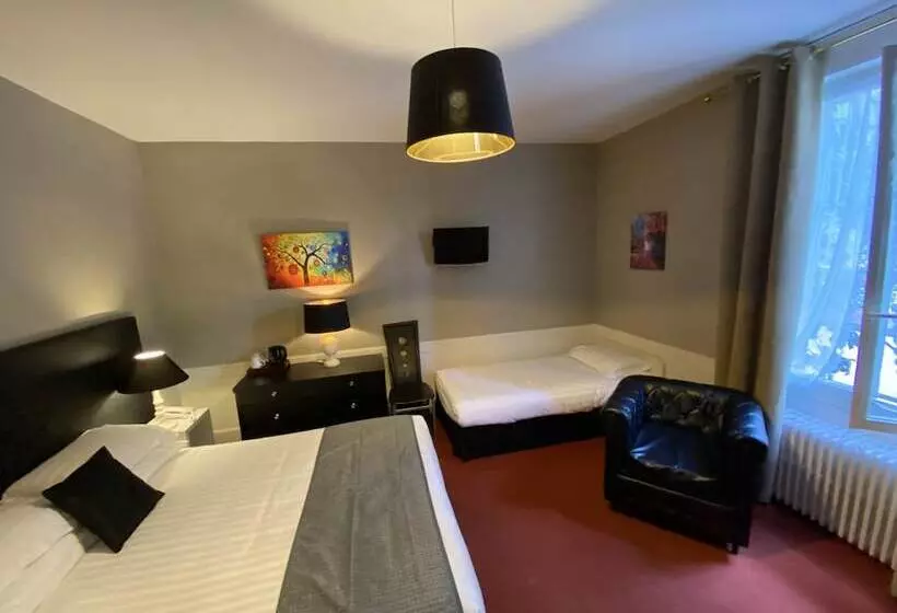 Superior Kolmen Hengen Huone, Brit Hotel & Spa Le Roc Au Chien