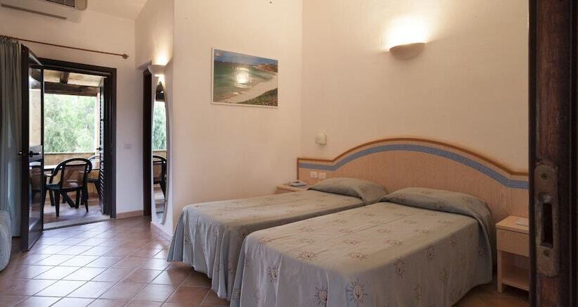 חדר סופריור לשלושה, Centro Vacanze Isuledda