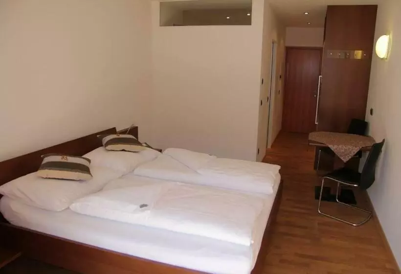 اتاق استاندارد, Garni Hotel Am Burghuegel