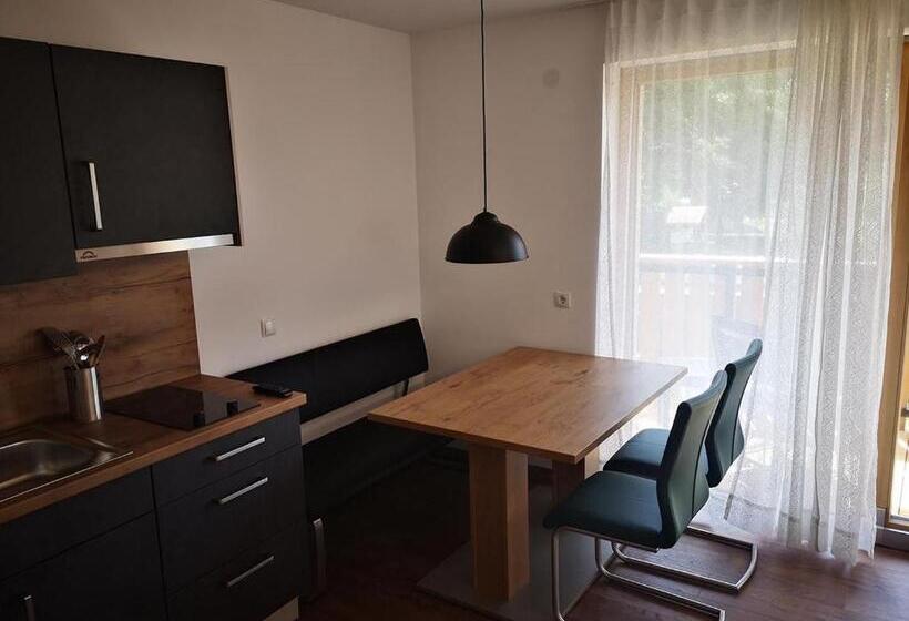 דירה בת חדר שינה 1 עם מרפסת, Garni   Hotel Am Burghuegel