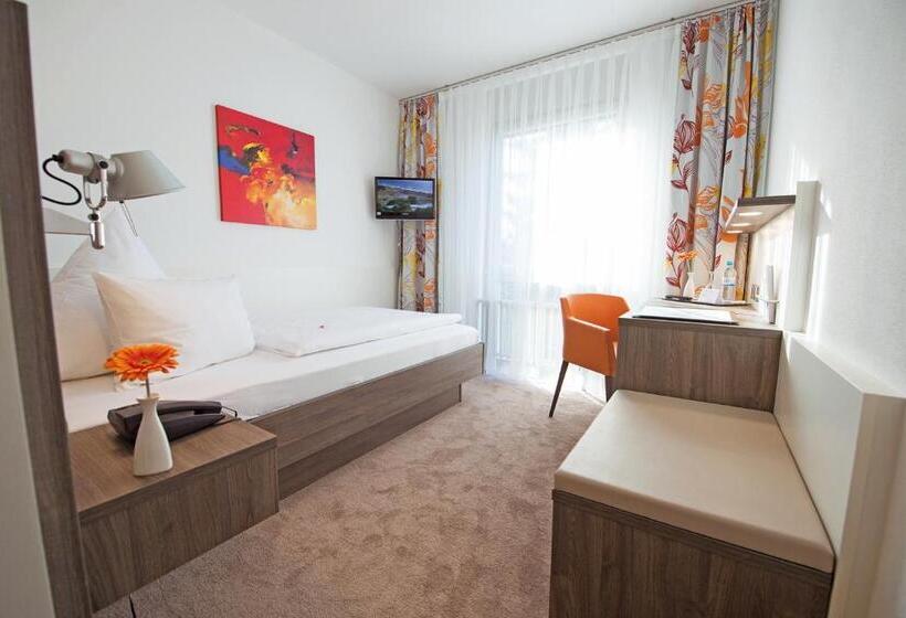 Quarto Comfort Individual, Genohotel Karlsruhe