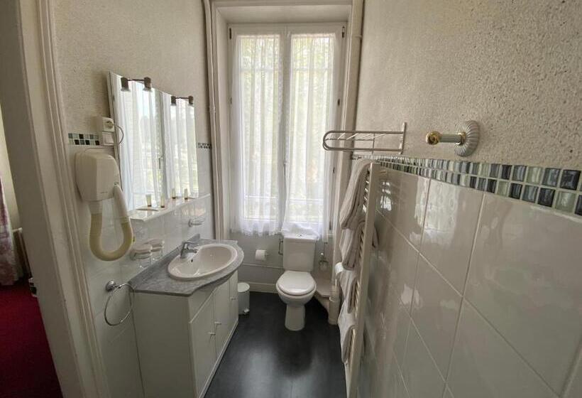 コンフォートルーム, Brit Hotel & Spa Le Roc Au Chien