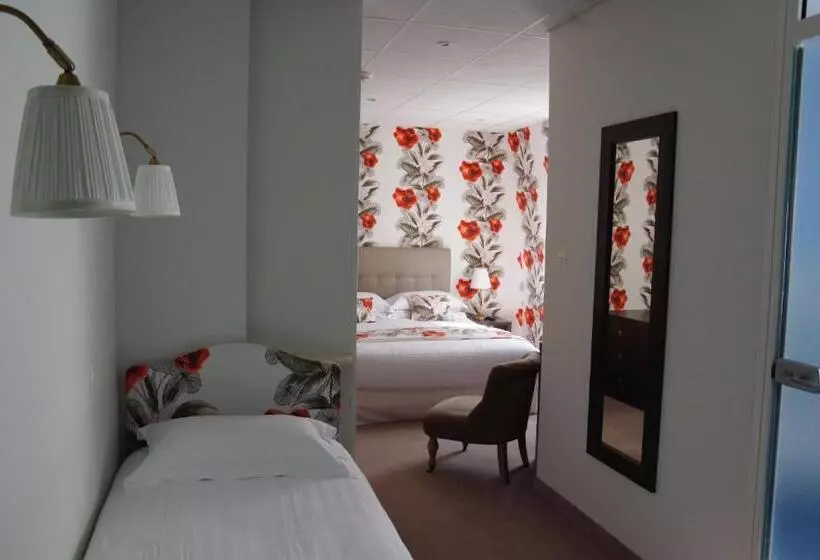 Superior Kolmen Hengen Huone, Brit Hotel & Spa Le Roc Au Chien