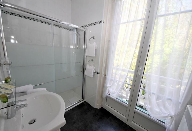 デラックスルーム, Brit Hotel & Spa Le Roc Au Chien