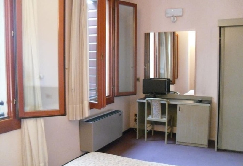 חדר סטנדרט יחיד, Castello