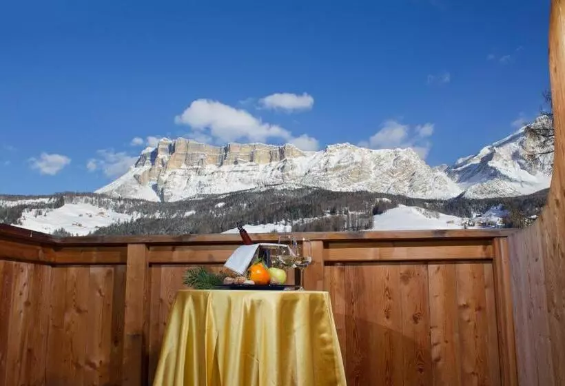 マウンテンビュースタンダードルーム, Diana Dolomites