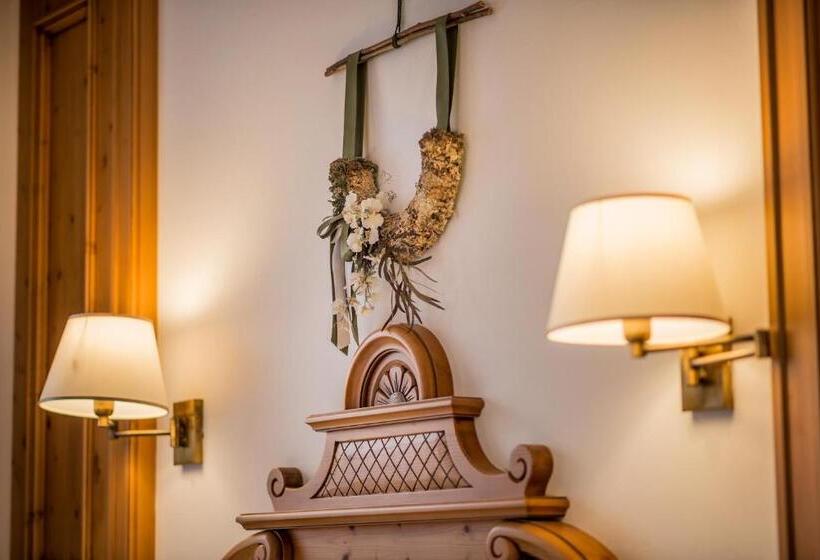 חדר סופריור, Diana Dolomites