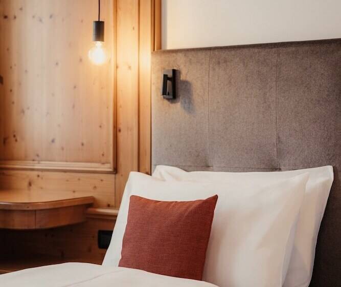 חדר סופריור, Diana Dolomites