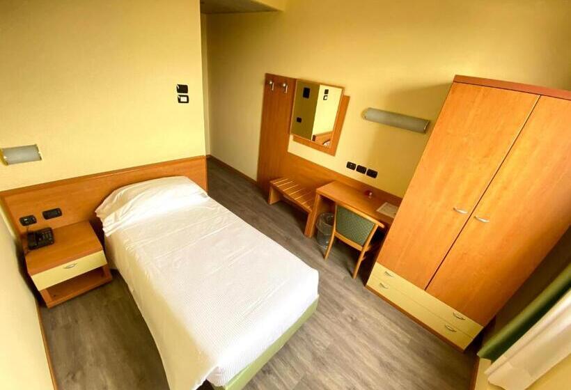 스탠다드 싱글 룸, Embassy