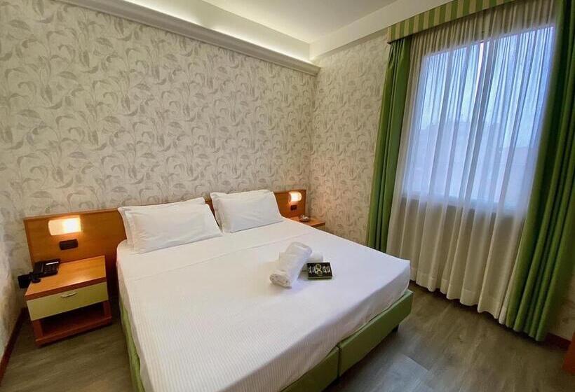 스탠다드 룸, Embassy