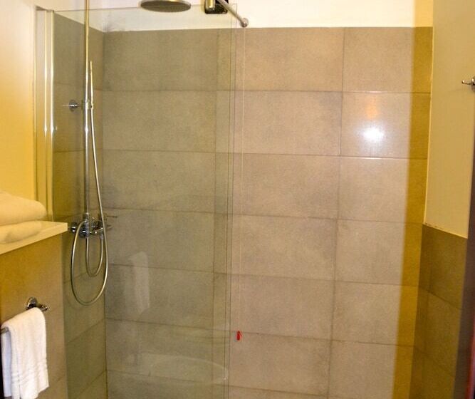 اتاق استاندارد, Europa Varese