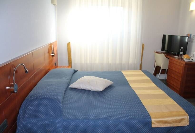 اتاق استاندارد, Europa Varese