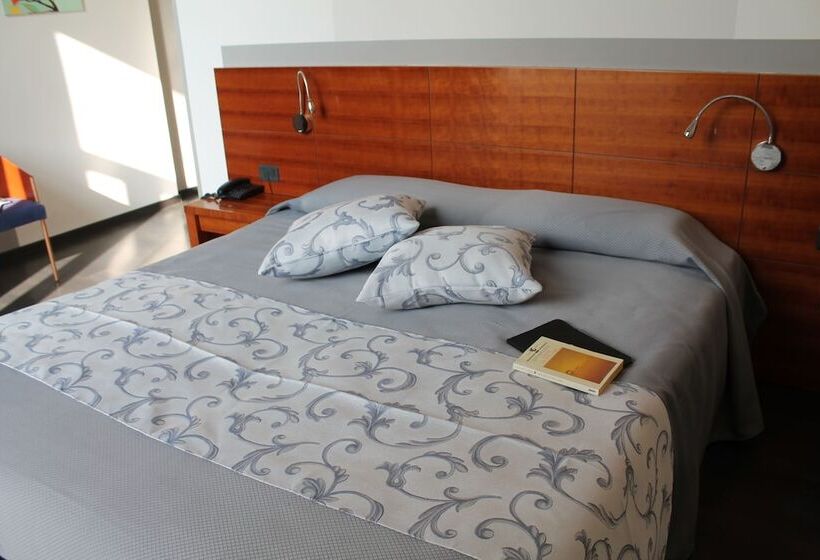 اتاق سوپریور, Europa Varese