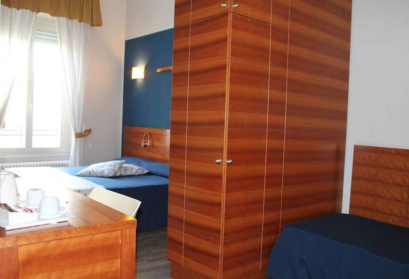 اتاق استاندارد چهار تخته, Europa Varese