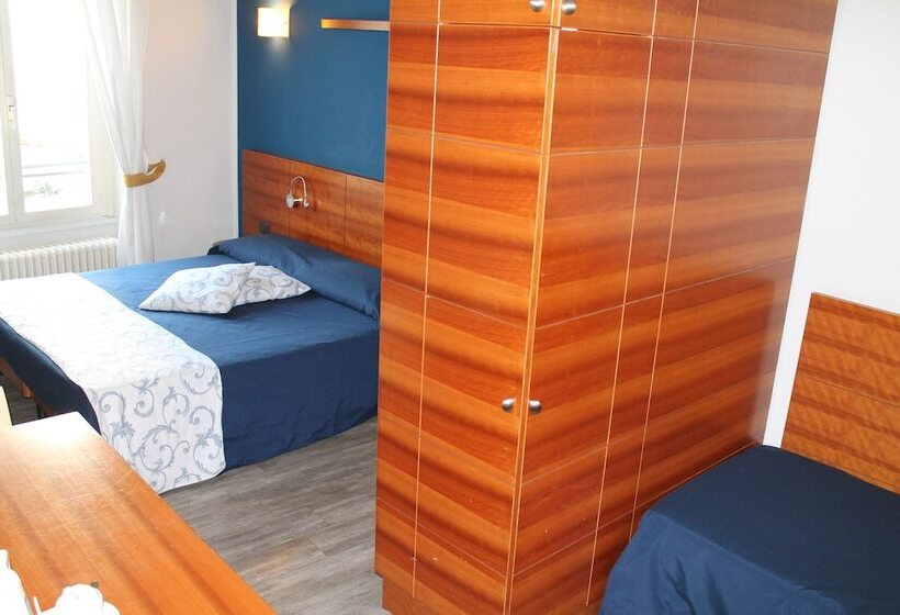 اتاق استاندارد چهار تخته, Europa Varese