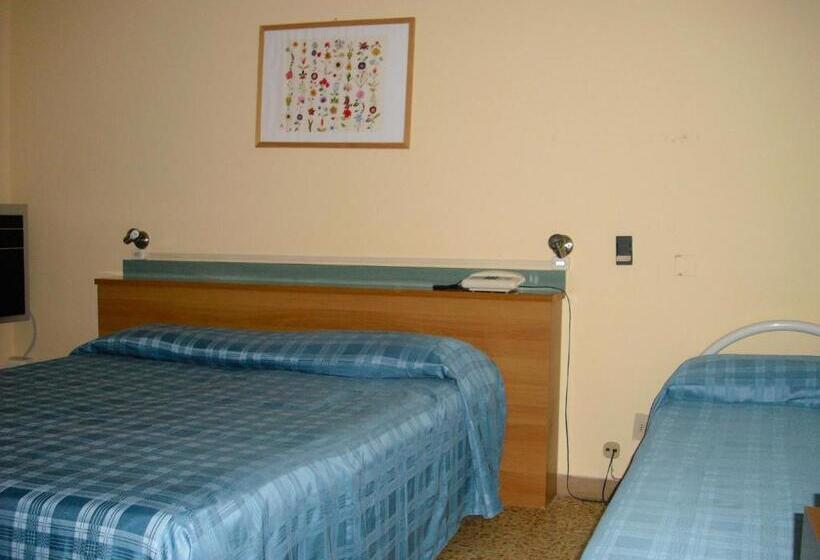 标准三人间, Garden