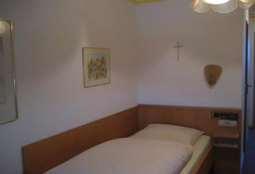 اتاق استاندارد یک نفره, Gasthof Zum Bartl