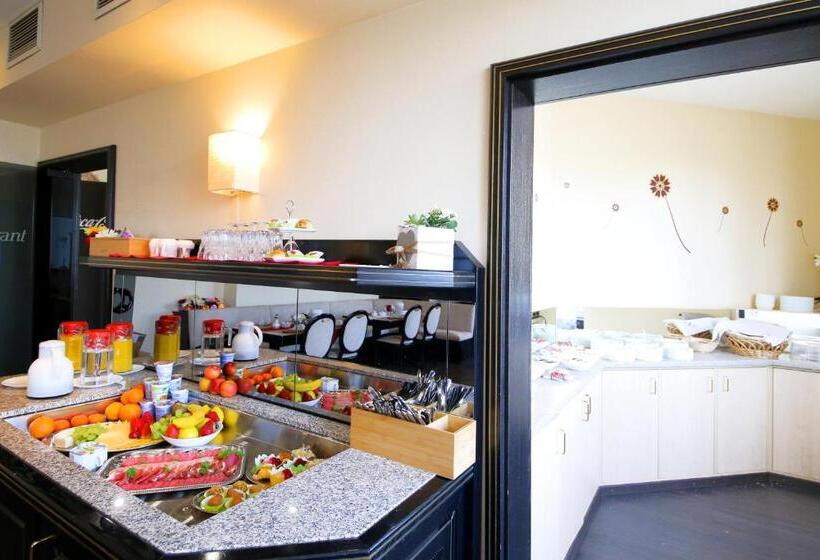 غرفة قياسية فردية, Kick