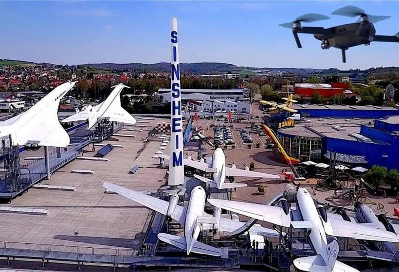 غرفة قياسية ثلاثية, Kick