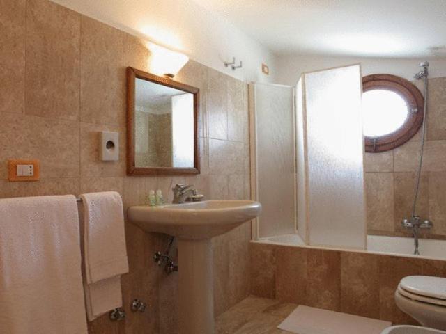 Номер Стандарт, Le Due Sirene